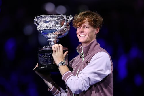 Jannik Sinner logra histórico triunfo en el Abierto de Australia