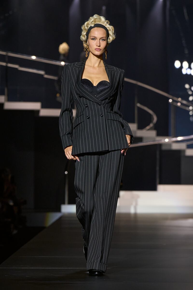 Dolce&Gabbana captura la esencia de la diva italiana a través de diseños sensuales, sofisticados y llenos de glamour