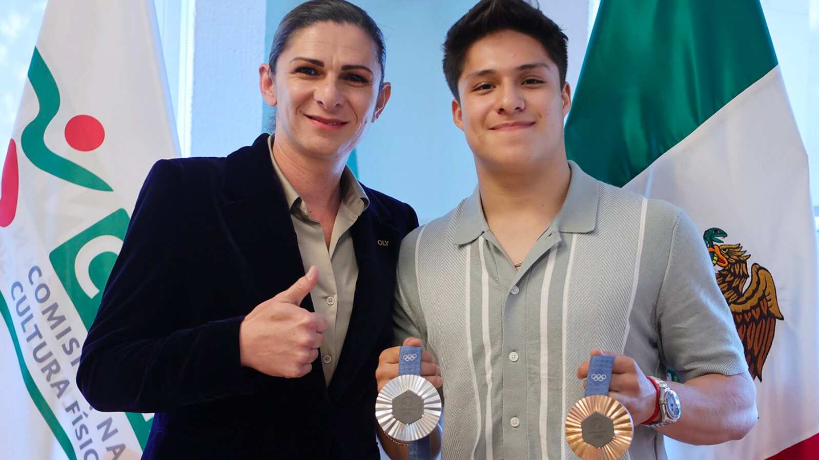 Osmar Olvera se reunió con Ana Guevara tras ganar dos medallas olímpicas en París 2024.