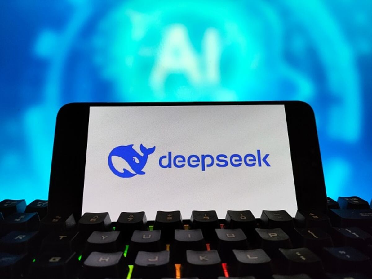 DeepSeek opaca a ChatGPT, la nueva herramienta de IA para resolver problemas matemáticos y programación – Publimetro México