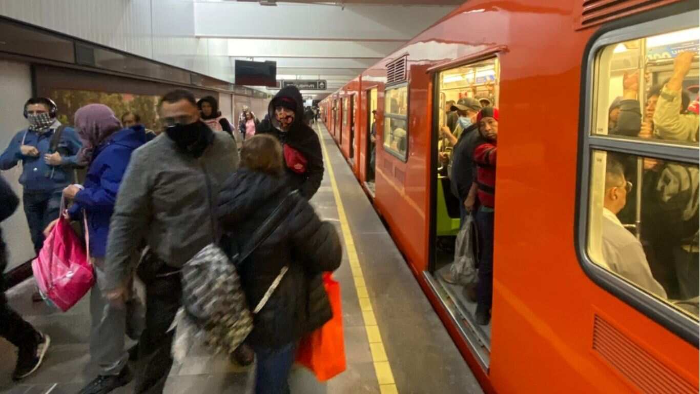 Así marchan los trenes del Metro hoy: