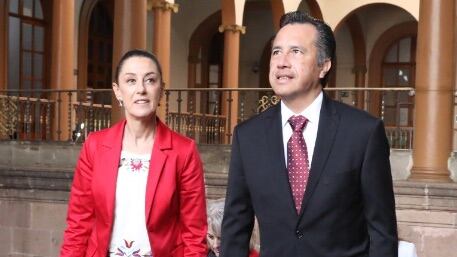 La jefa de Gobierno de la CDMX visitó Veracruz para darle seguimiento al convenio que ambos gobiernos firmaron en materia de digitalización.