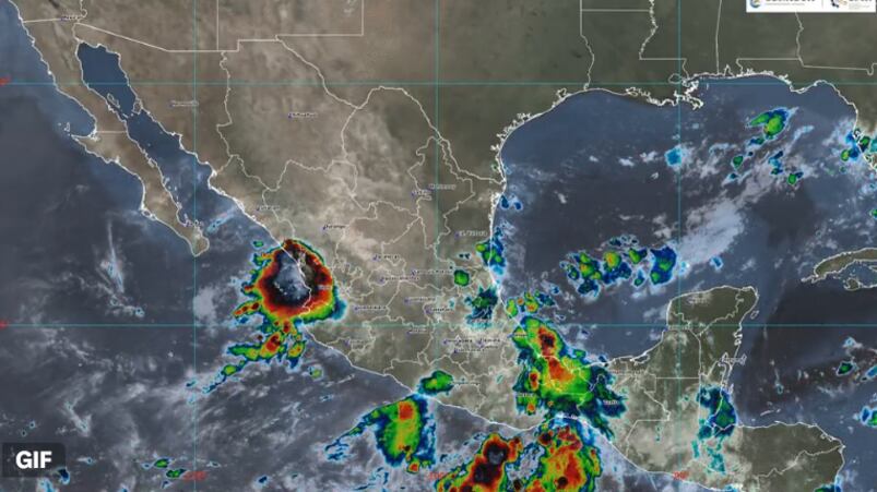 La combinación de frentes fríos, onda tropical y baja presión mantiene en alerta al país