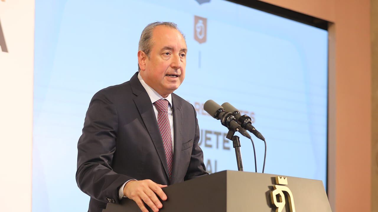 Carlos Garza Ibarra, tesorero del Estado, dijo que ahora también se contempla la contratación de proyectos de inversión, construcción y ampliación de escuelas.