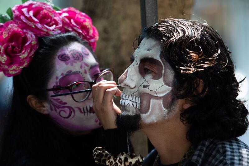 Desfile de catrinas por Paseo de la Reforma 23 octubre 2022