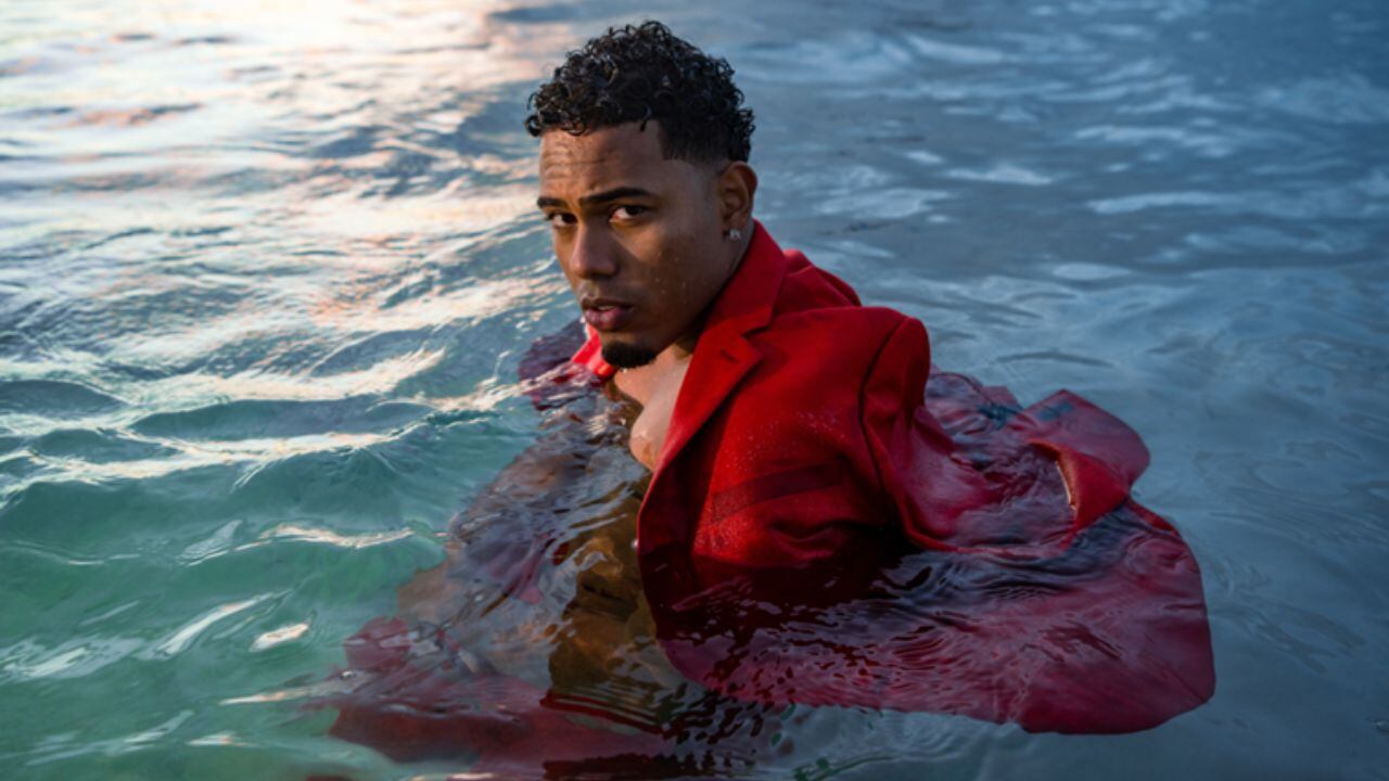 Myke Towers anuncia nuevo álbum con el estreno de su tema ‘Aguardiente’