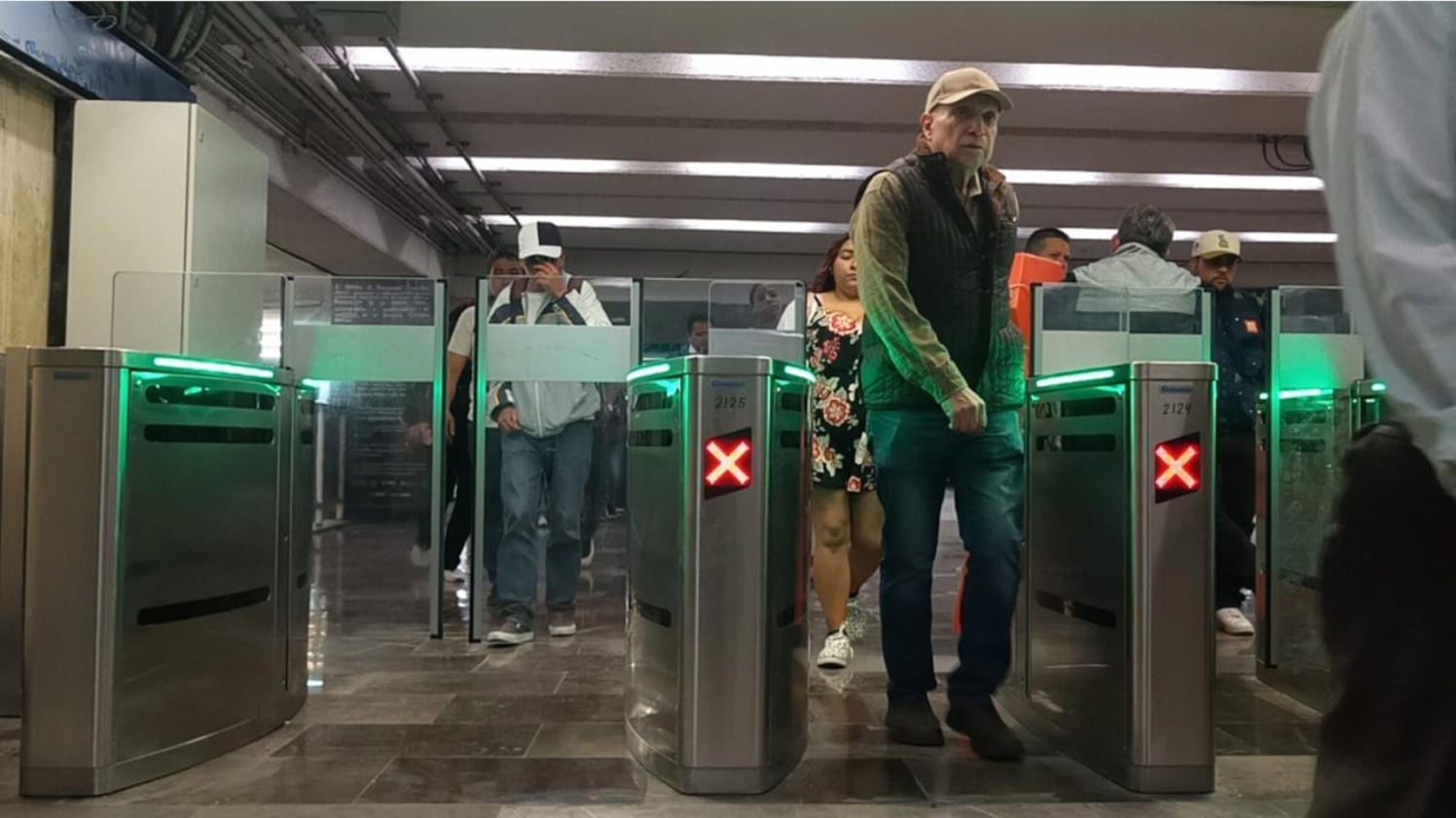 Metro nuevos torniquetes de acceso