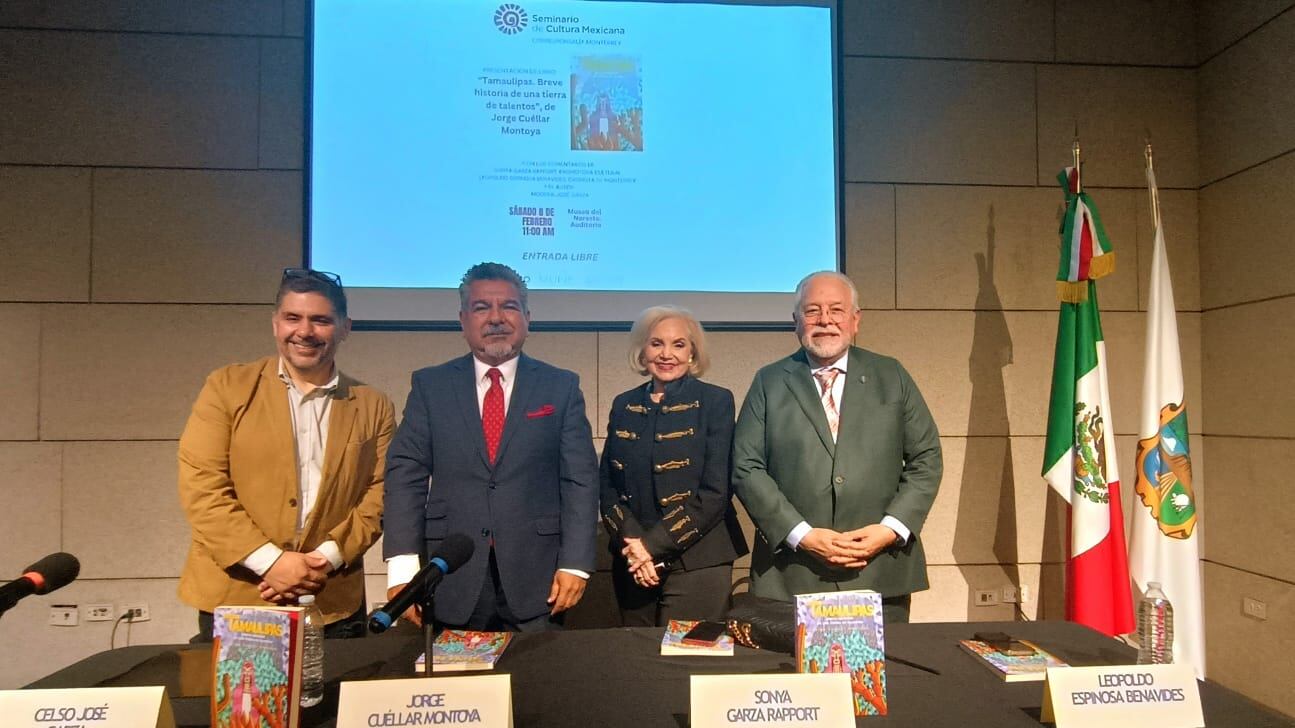 Celso Garza, moderador; el autor Jorge Cuéllar y Sonya Garza Rapport y Leopoldo Espinosa Benavides, comentaristas.