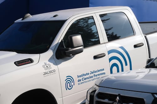 Entregan 47 vehículos y equipo forense al IJCF con inversión de más de 82 mdp