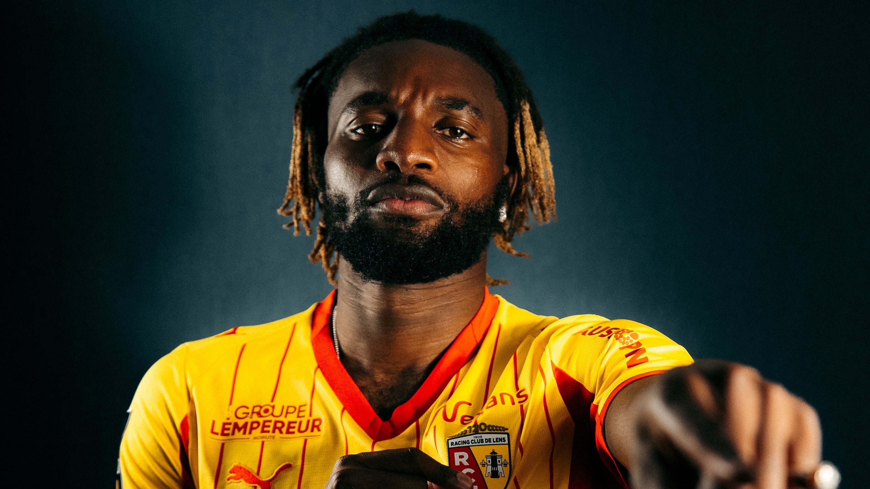 Saint-Maximin fichó con Lens días después de rescindir su contrato con América.