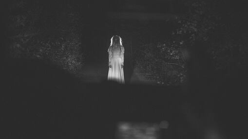 Policías habrían atendido a mujer que era fantasma