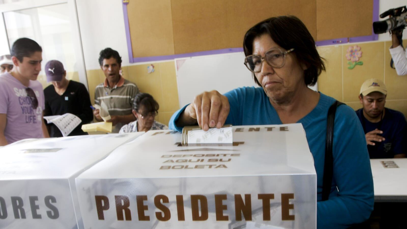 En la contienda electoral 2024 podría haber robo de banco de datos.