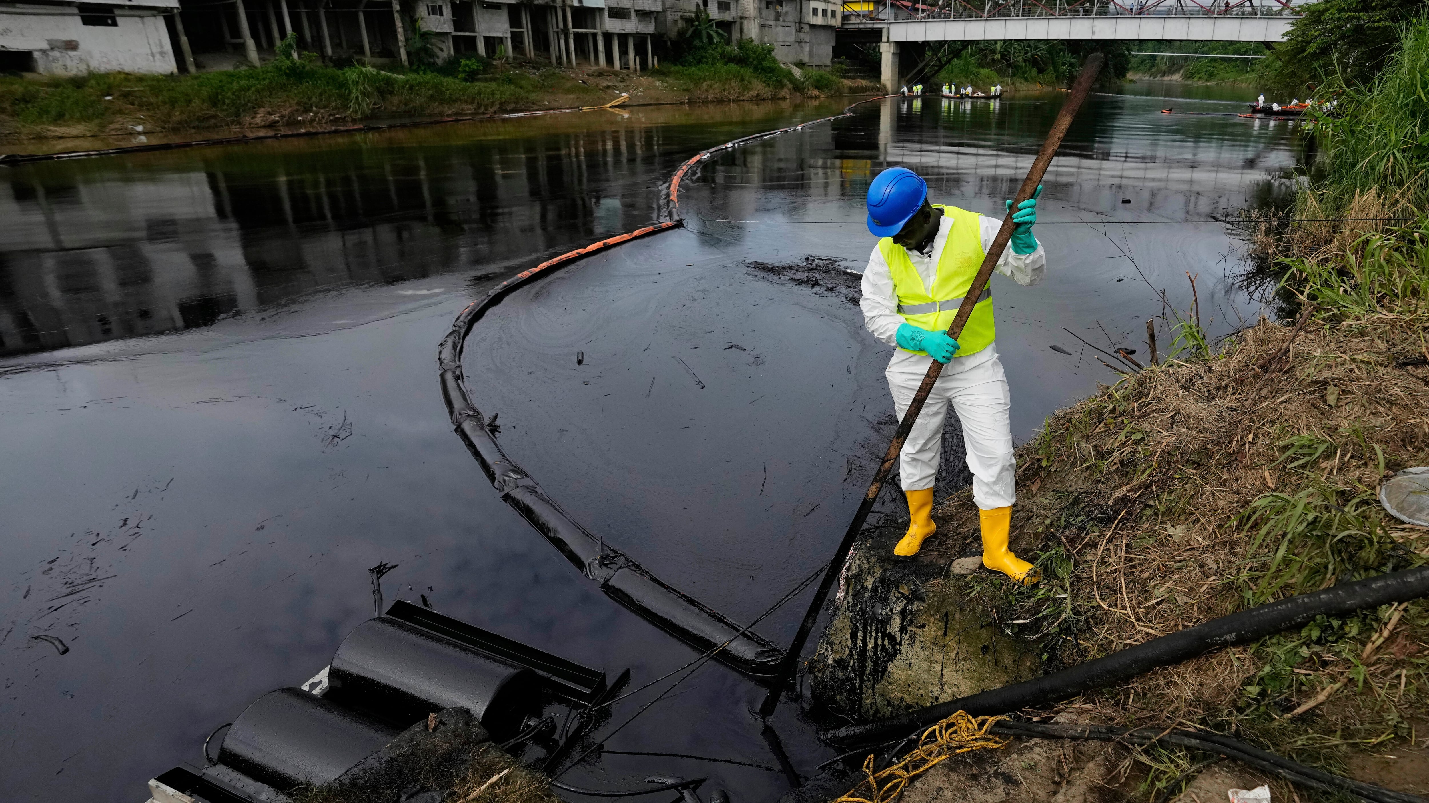 Derrame de petróleo en Esmeraldas