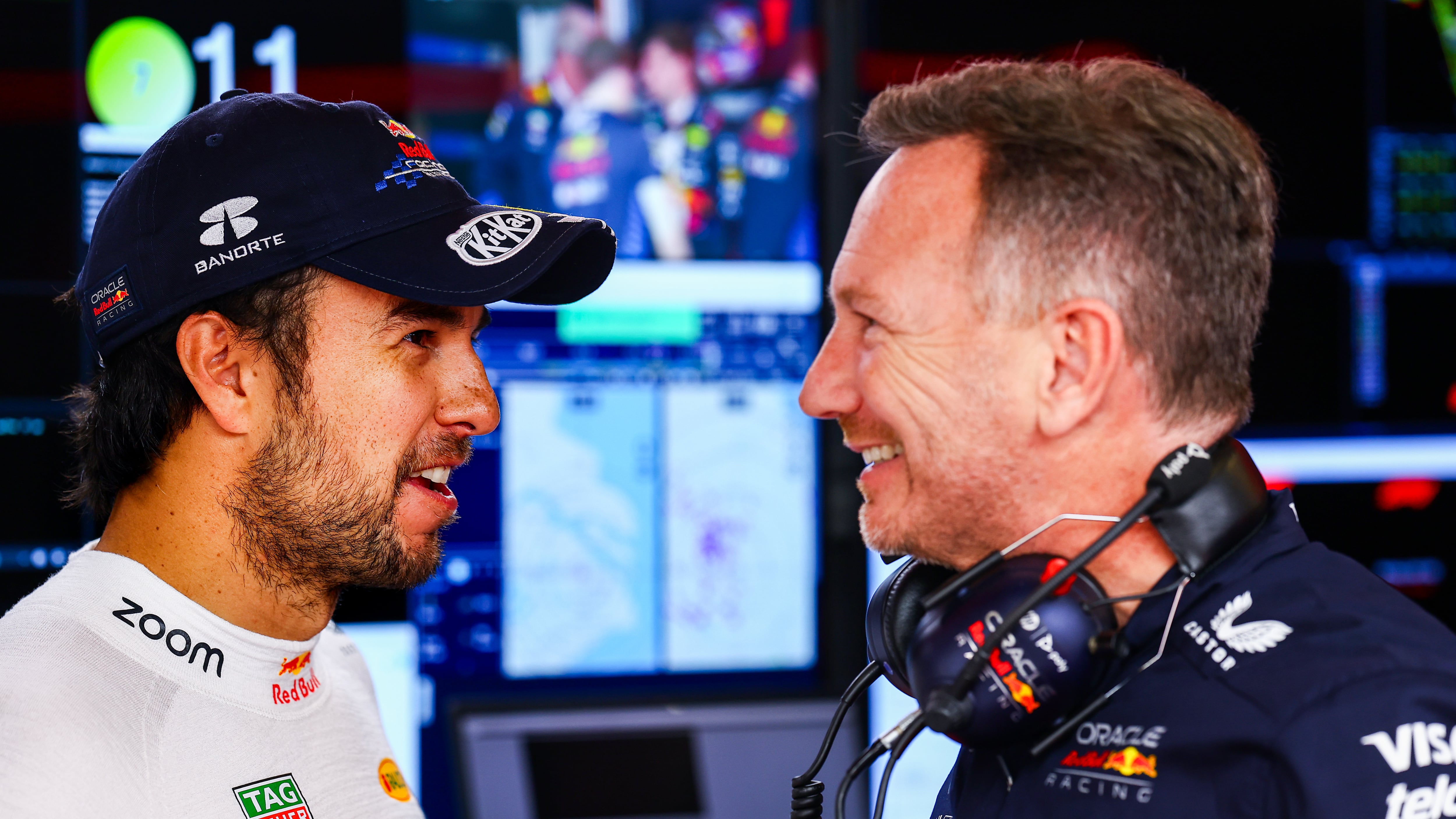 `Checo´Pérez y Christian Horner; el jefe de Red Bull defendió al mexicano de la prensa británica.