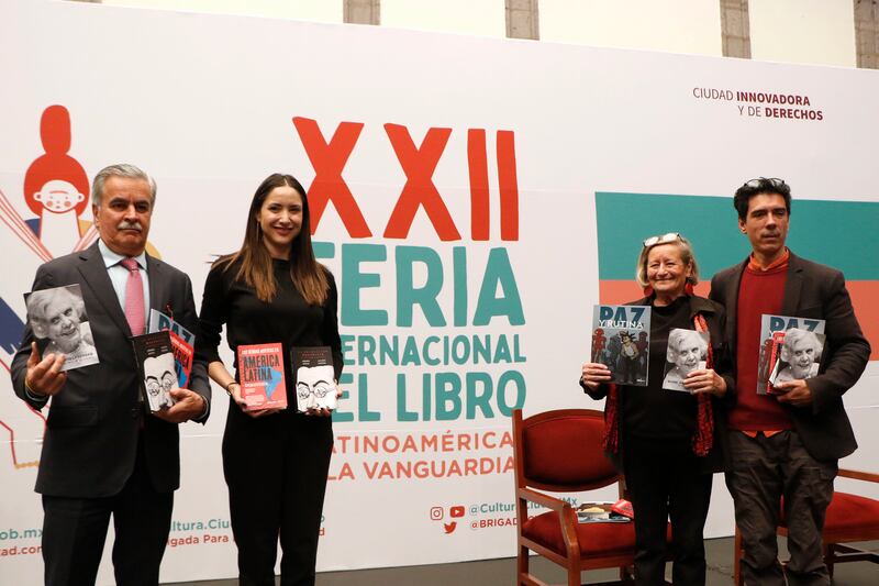 Feria del libro en el zócalo 2022