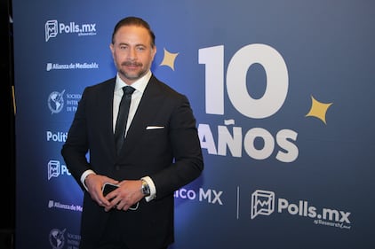 Político Mx celebra una década informando sobre la política de México.
