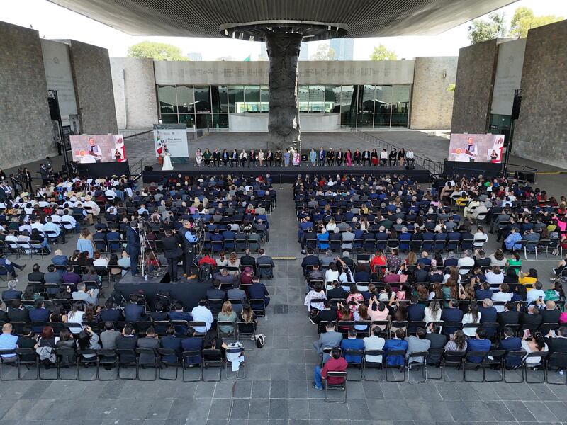 Claudia Sheinbaum presenta Plan México en el Museo de Antropología.