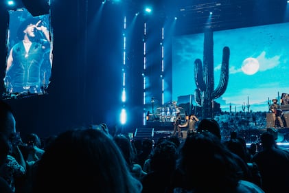 Las Vegas fue testigo de la primera presentación de la agrupación que se embarcará por un tour para promocionar su último lanzamiento discográfico, por lo cual recorrerán las principales ciudades de Estados Unidos y México, dejando en claro su poder en la industria dentro del regional mexicano.
