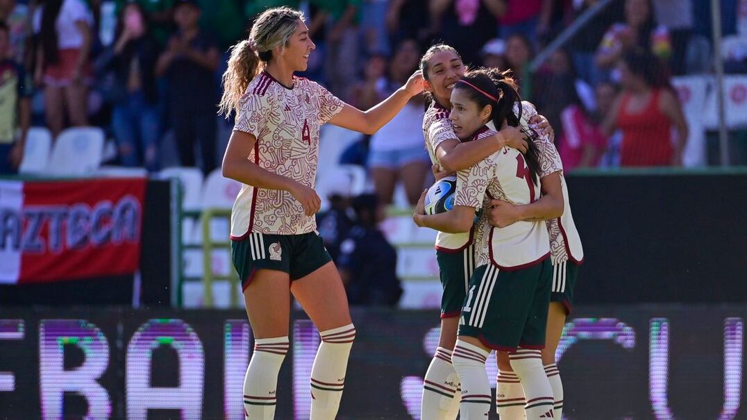 México empato a un gol contra Costa Rica en la Revelations Cup.