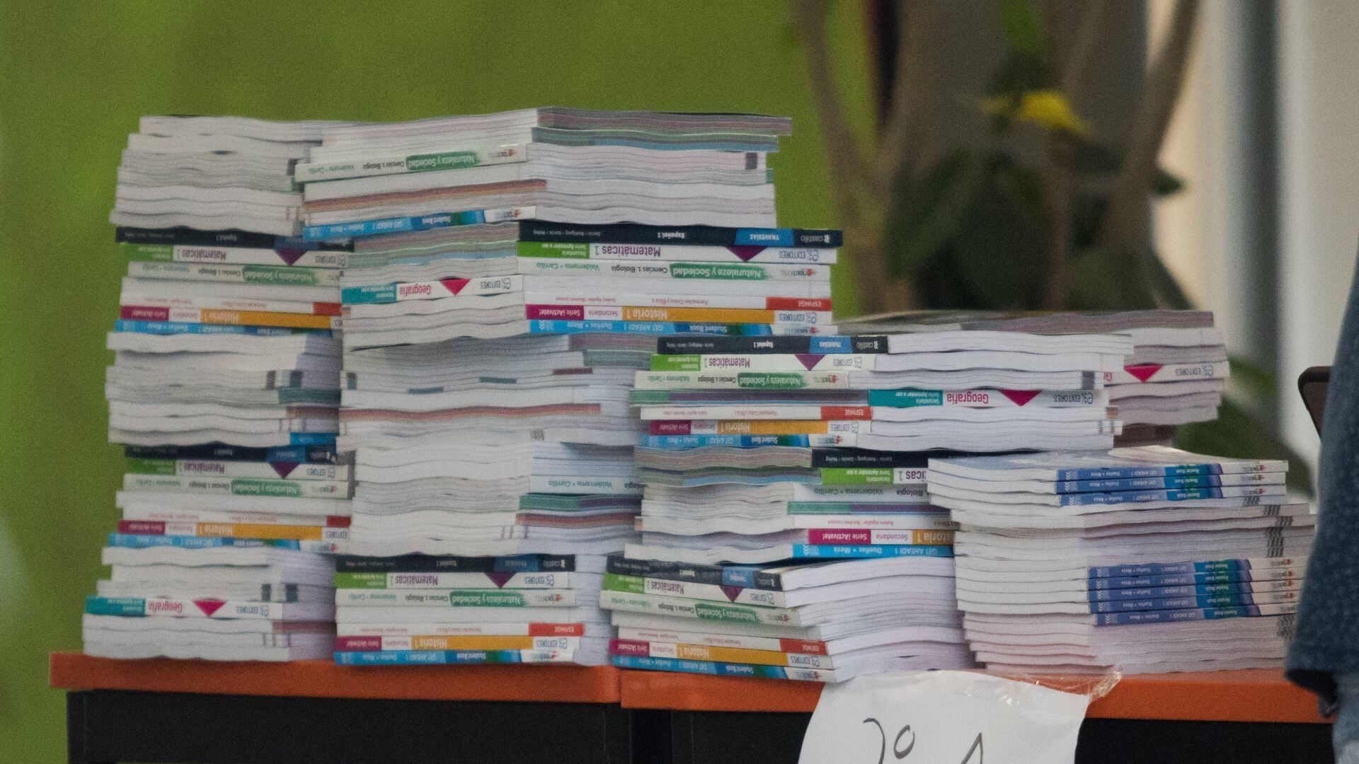 Libros de texto garantizan artículo tercero constitucional