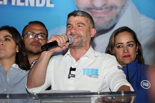 Acusan a Mauricio Tabe y a su esposa de uso indebido de recursos públicos en Miguel Hidalgo