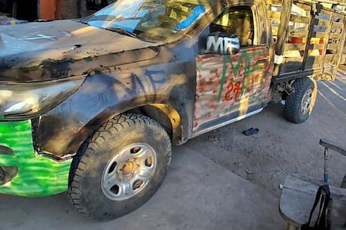 Civiles armados atacan a agentes de la SSPC en Culiacán; aseguran armas, granada y camioneta “MF”
