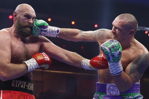 Oleksandr Usyk deja sin revancha a Tyson Fury y se mantiene como el rey de los pesos pesados