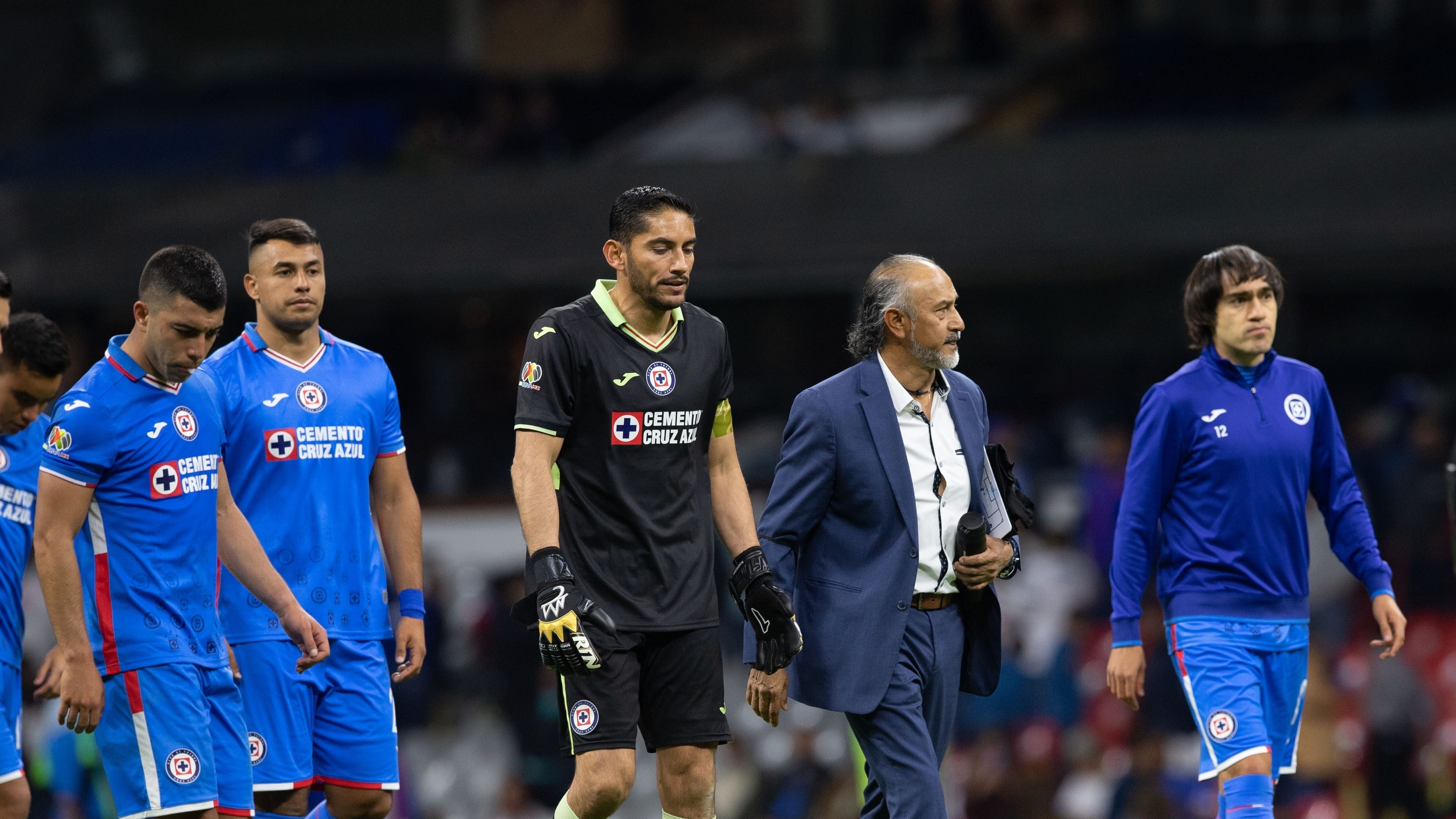 Potro Gutiérrez sería destituido como entrenador de Cruz Azul.
