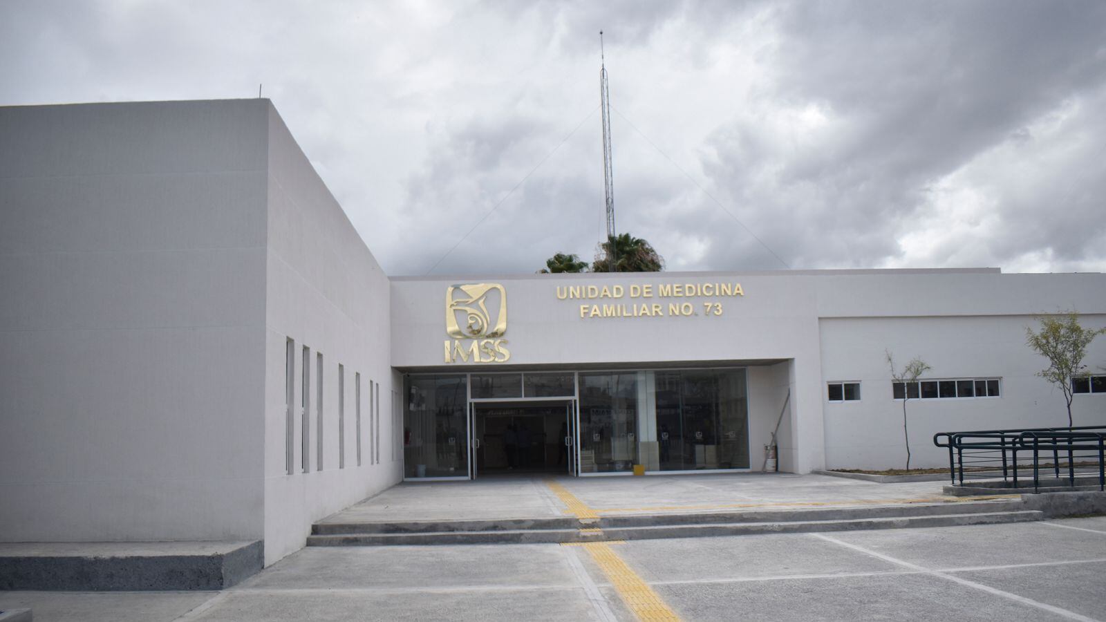 Con una inversión superior a los 169 millones de pesos, la unidad médica beneficiará a 70 mil derechohabientes de las zonas de San Nicolás y Escobedo.