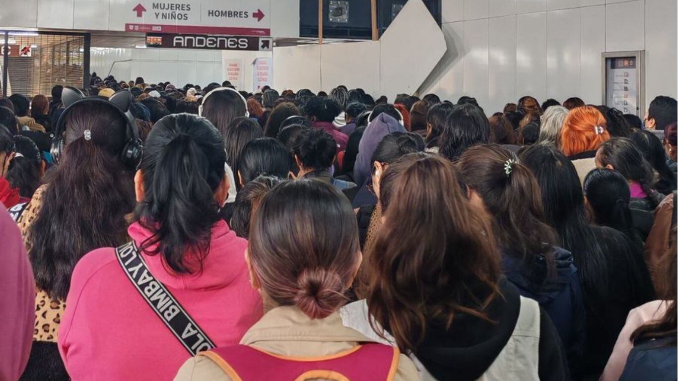 Saturación de pasajeros en Pantitlán