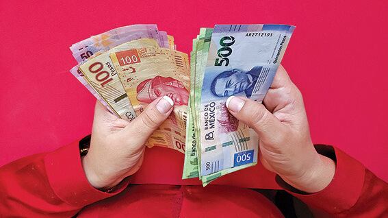 Hasta 62 días de salario alcanzan los aguinaldos y gratificaciones de fin de año de los funcionarios de más alto nivel del país, cuya entrega está “garantizada” por el gobierno de la 4T.