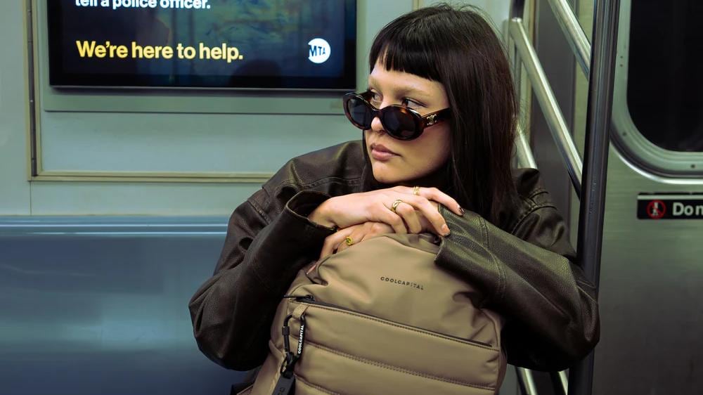 Funcional, estético y urbano son parte del nuevo lenguaje del accesorio de moda que convive con tu ritmo diario sin sacrificar el estilo