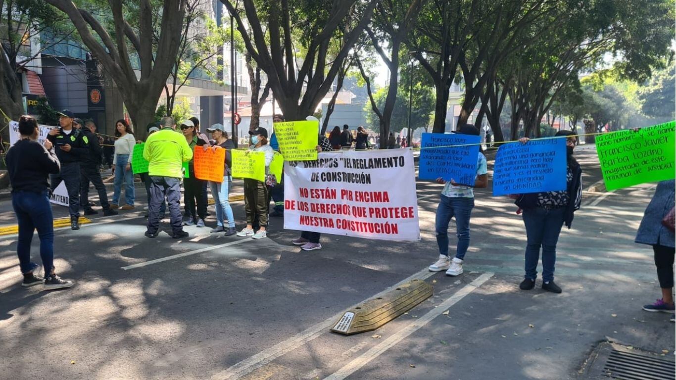 La circulación en la zona se ha visto afectada, además no hay servicio de transporte