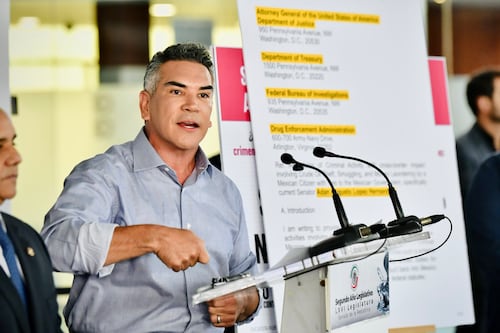 #PolíticaConfidencial: Alito Moreno se apunta como héroe anticorrupción… de su propio expediente