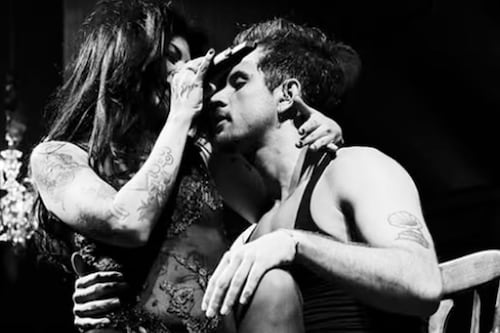 Escándalo: Acusan a Cazzu de ser la ‘Ángela Aguilar’ de sus propios bailarines