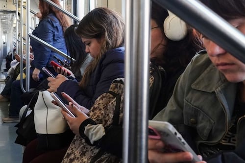 ¿Qué pasa en el Metro CDMX? Usuarios reportan demoras en Líneas 3 y 2 mientras autoridades niegan fallas