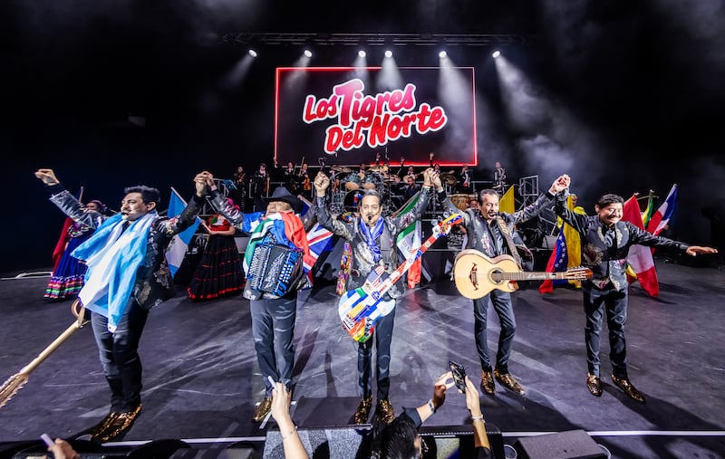 Los Tigres del Norte triunfan en su regreso a Europa