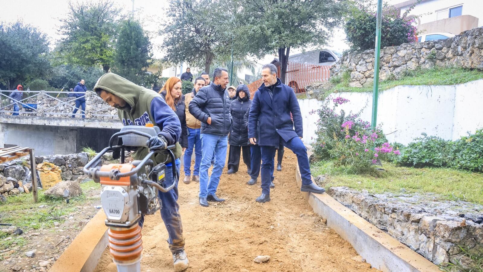 El alcalde supervisó obras en parque de la colonia Cumbres Elite que los vecinos pedían desde hace meses y por falta de recursos no se había intervenido.