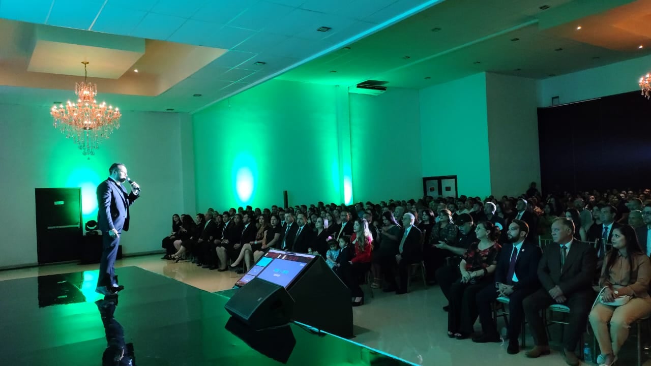 El alcalde también hizo referencia a la crisis del agua y a las soluciones implementadas por su administración.