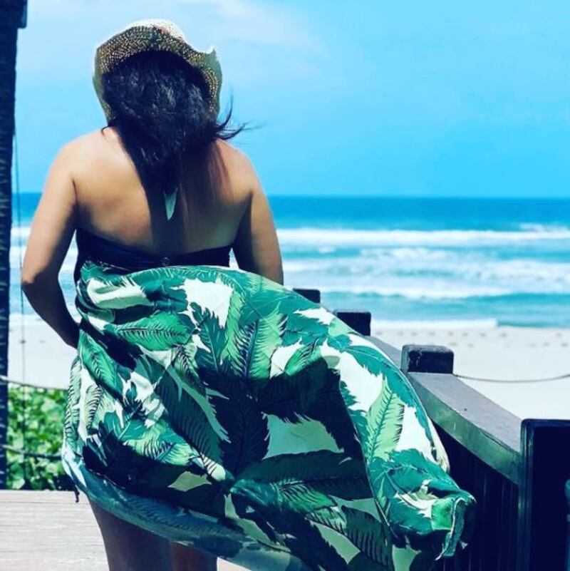 Alessandra Rosaldo publica foto en traje de baño y la reacción de Eugenio Debez se hace viral