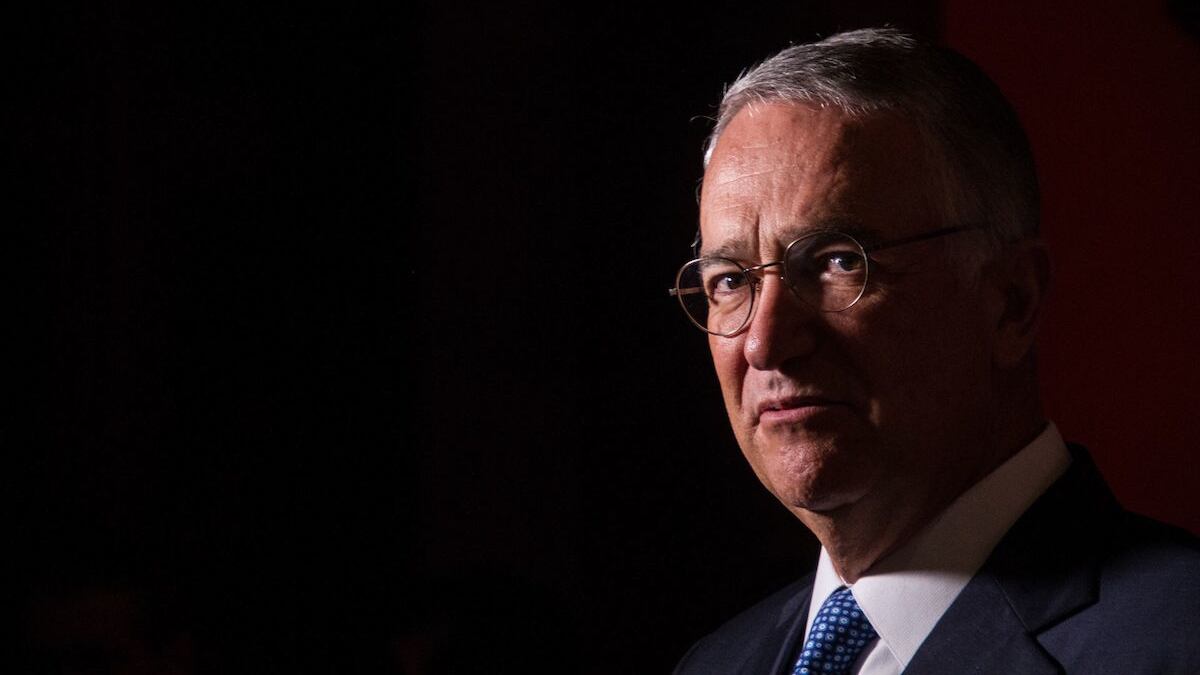 Salinas Pliego dice que el INE debe morir; se enfrasca en polémica con Chumel Torres