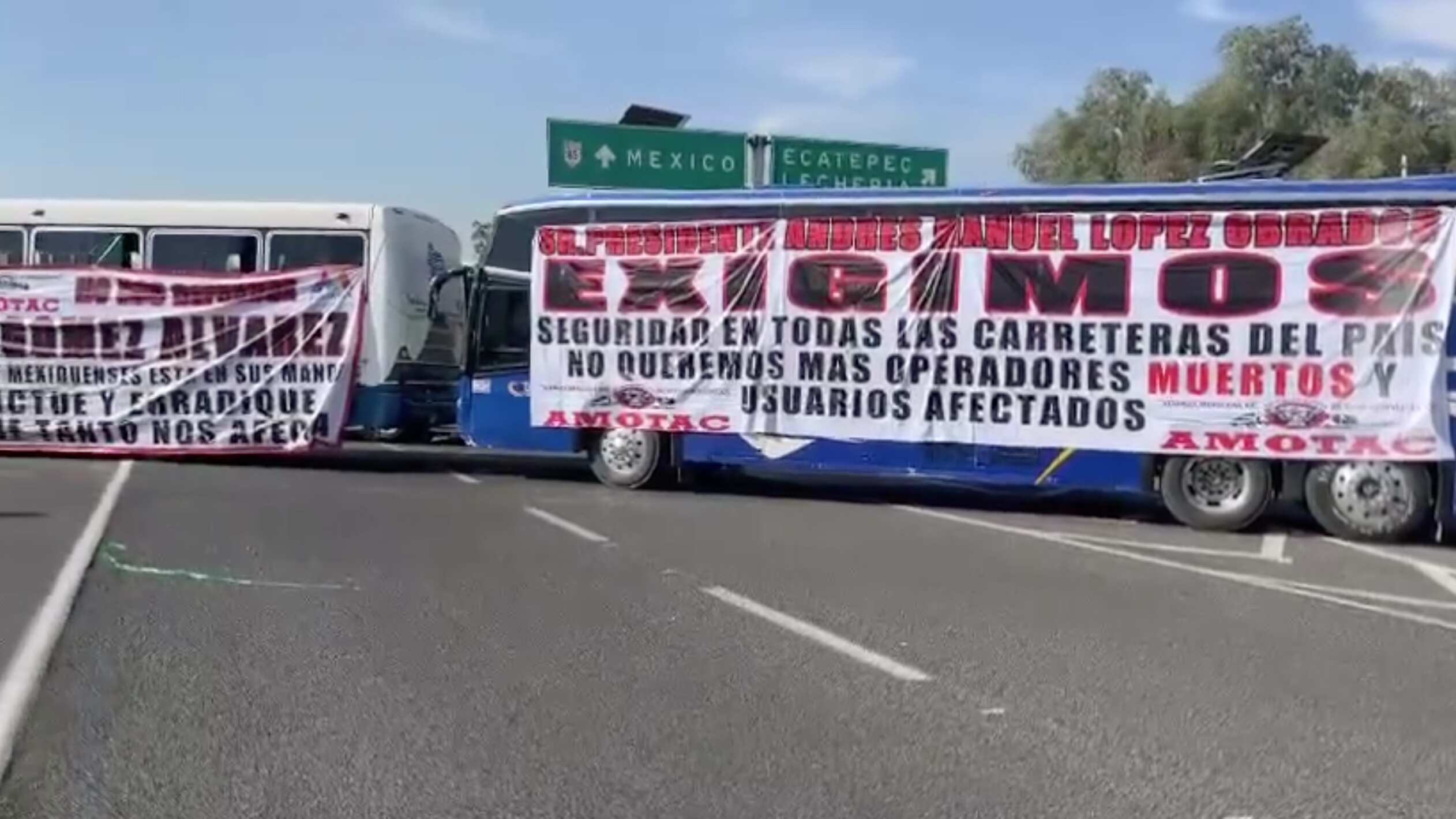 Hartos de la inseguridad y el crimen, cerraron las carreteras del país. (Captura de pantalla vía Cúspide Nacional)