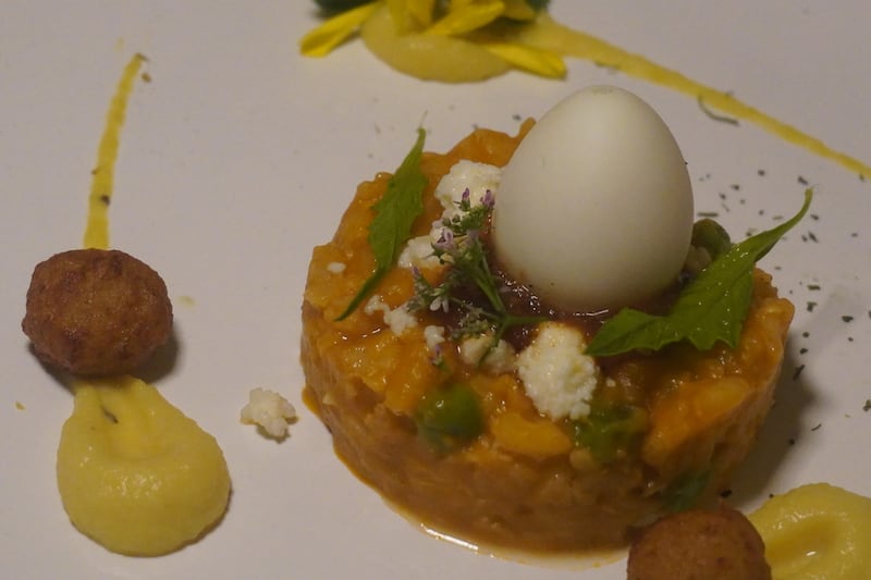 De la mano del chef Billy Maldonado, los comensales emprenden un viaje por uno de los conceptos gastronómicos con mayor arraigo en la cocina mexicana