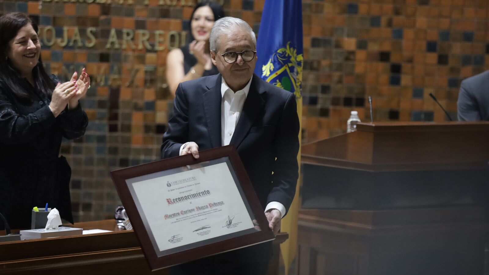 Reconocimiento del Congreso.