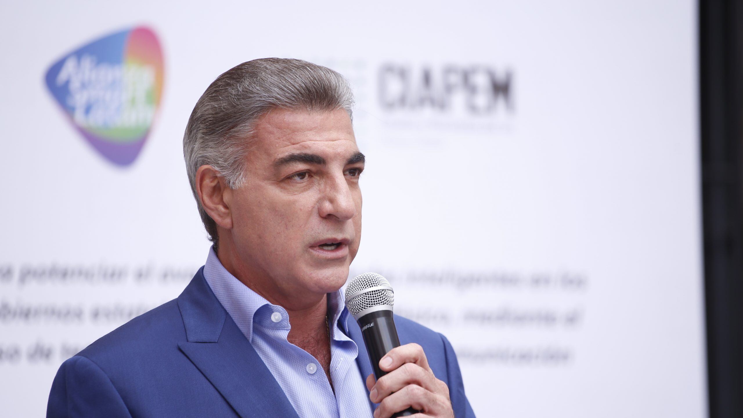 Tony Gali “tiene las manos metidas” en las elecciones, acusa Barbosa