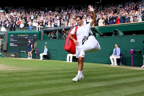 Roger Federer es eliminado de Wimbledon; se va ovacionado