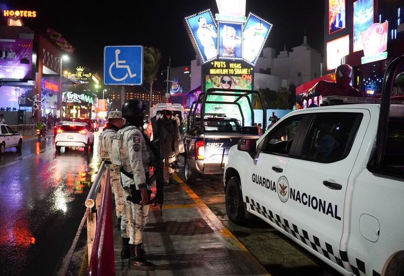 Cancún marinos y Guardia Nacional protegen temporada de Spring Break