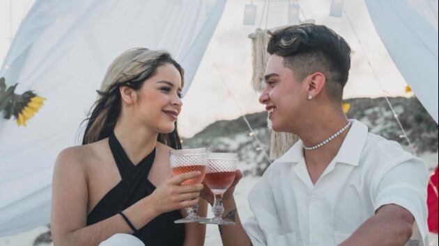 Carol Castro y César Pantoja / Foto: Twitter (X) @vayavayatv