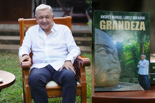 ¿AMLO hará gira por su libro “Grandeza”? Esto es lo que dijo
