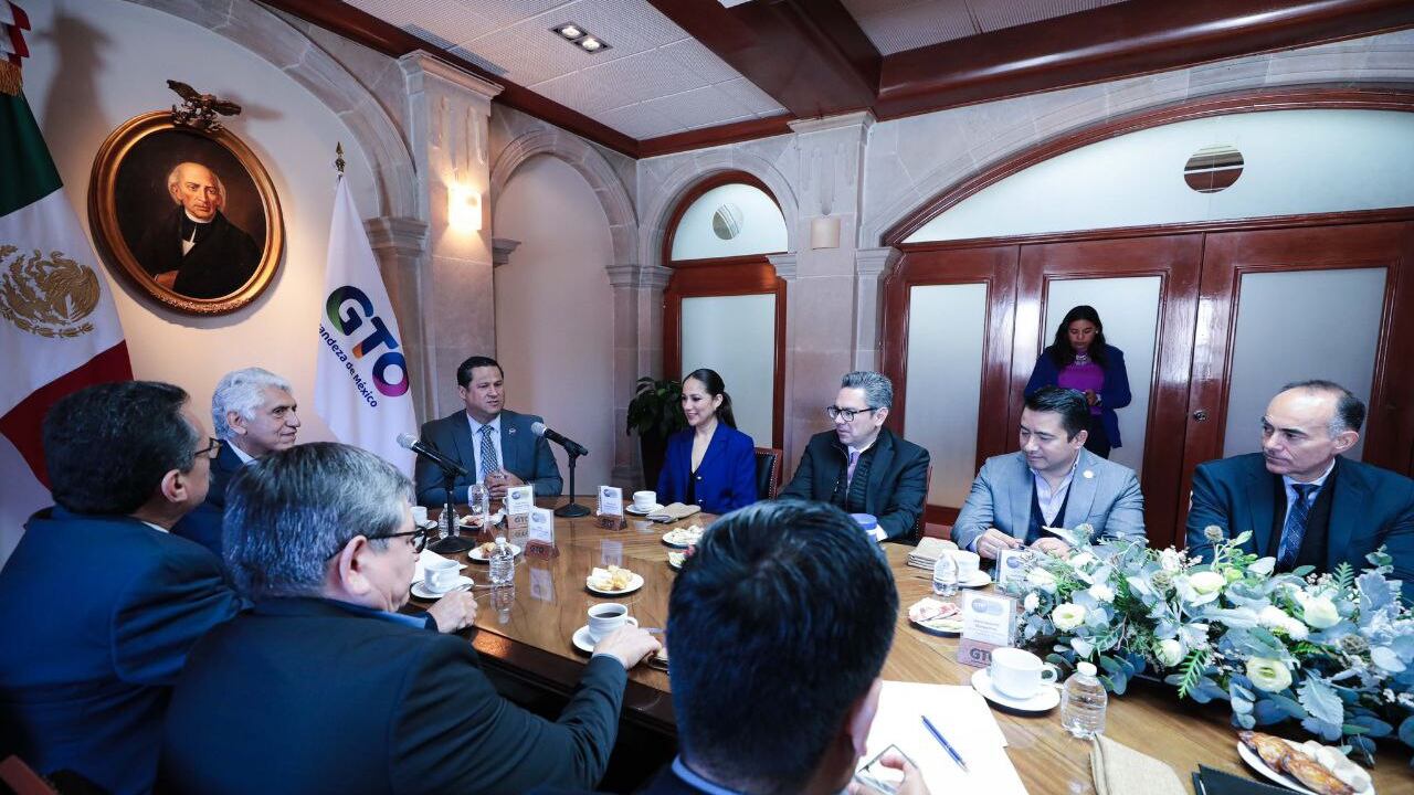 Diego Sinhue ve voluntad de federación en avanzar en plan de abasto de agua para Guanajuato.